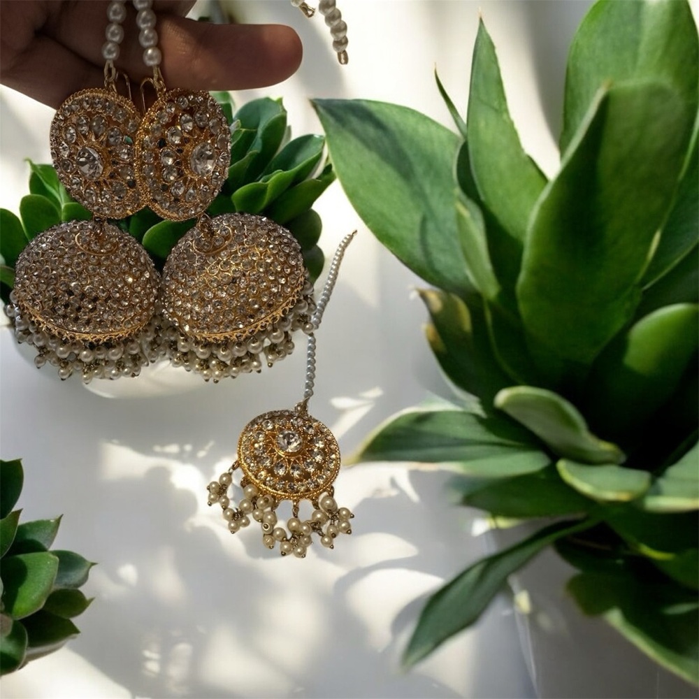 Stunning Gold & Pearl Jhumka Set – Traditional Indian Jewelry